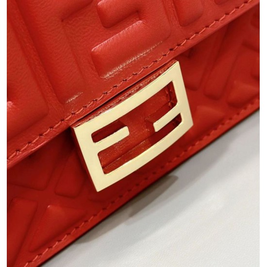Replica Portafoglio baguette Fendi su catena Borsa Fendi Rossa