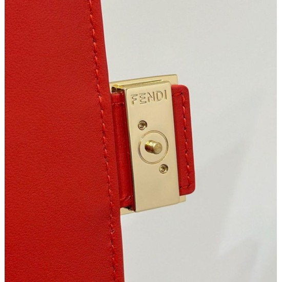 Replica Portafoglio baguette Fendi su catena Borsa Fendi Rossa