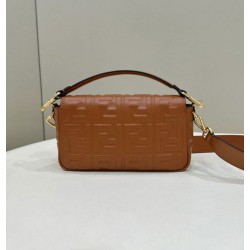 Replica Borsa media Fendi Baguette Borsa Fendi con motivo FF Marrone