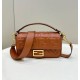 Replica Borsa media Fendi Baguette Borsa Fendi con motivo FF Marrone