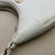 Replica Borsa a tracolla piccola a forma di mezzaluna Gucci Aphrodite 731817 Bianca