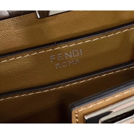 Replica Borsa Fendi Fendi Peekaboo Cut Petite Media Bianca