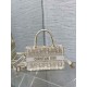 Replica Borsa Dior Mini Book Tote con tracolla Borsa Dior Ricamo Dior Oblique color oro