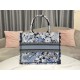 Replica Borsa Dior Media Book Tote Zodiac Fantastico Ricamo Blu