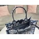 Replica Borsa Dior Media Book Tote Zodiac Fantastico Ricamo Blu