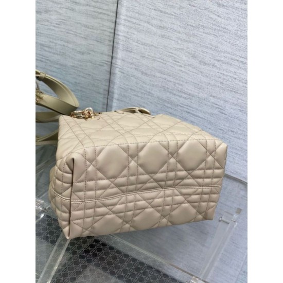 Replica Borsa Dior Toujours Media In Vitello Macrocannage Beige
