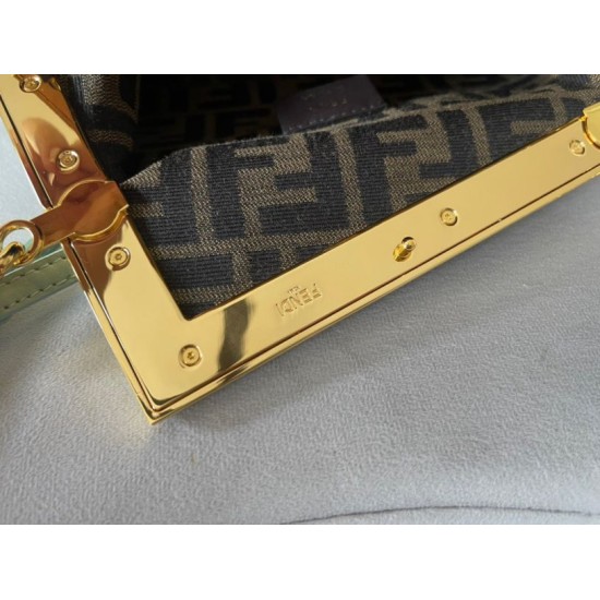 Replica Borsa Fendi Prima Piccola Borsa Fendi Nappa Verde