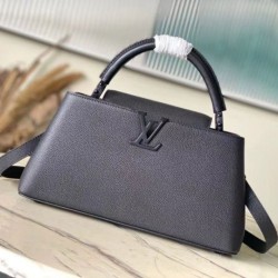 Replica Borsa Louis Vuitton Capucines East-West MM M23947 Nera