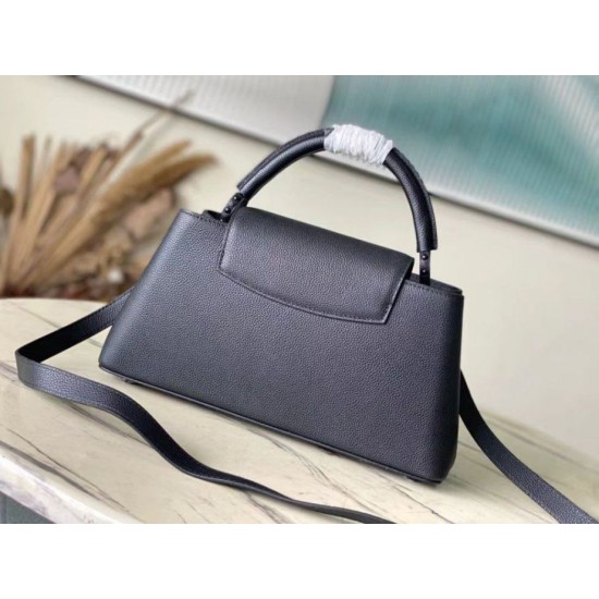 Replica Borsa Louis Vuitton Capucines East-West MM M23947 Nera
