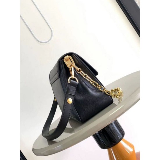 Replica Borsa Louis Vuitton Dauphine Soft MM LV M25209 in nero