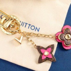 Replica Louis Vuitton Portafortuna e portachiavi con fiori in fiore M63084