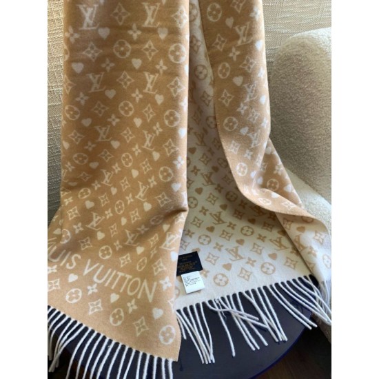 Replica Sciarpa Louis Vuitton Game On Double-Face in cashmere LV M76900 Beige Replica Sciarpa Louis Vuitton Game On Double-Face in cashmere LV M76900 Beige