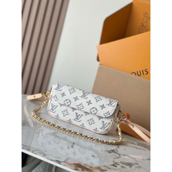 Replica Portafoglio Louis Vuitton con catena Ivy Bag in tessuto monogram M83499