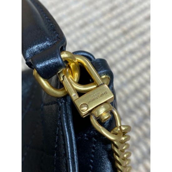 Replica Borsa a secchiello YSL Saint Laurent Gaby con patta superiore nera Replica Borsa a secchiello YSL Saint Laurent Gaby con patta superiore nera