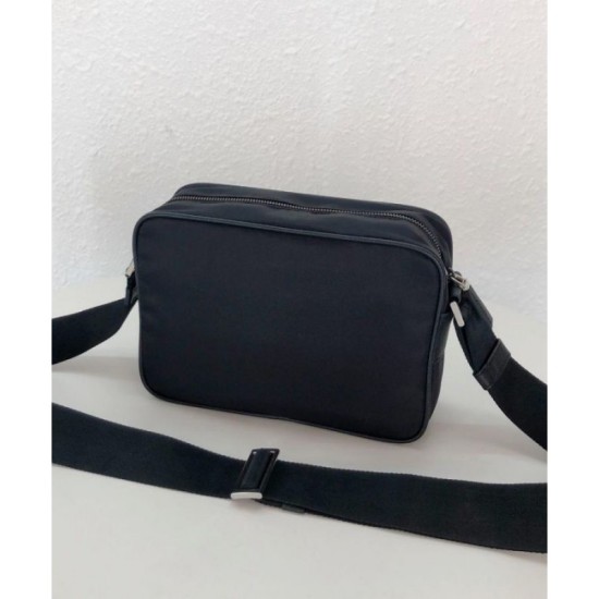Replica Borsa a tracolla Prada in nylon 2VH048 nera