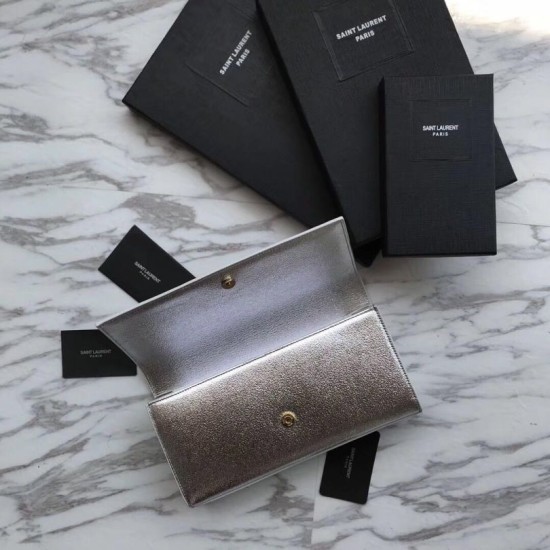 Replica Saint Laurent Classic Metallic Monogramme frizione Argento Replica Saint Laurent Classic Metallic Monogramme frizione Argento