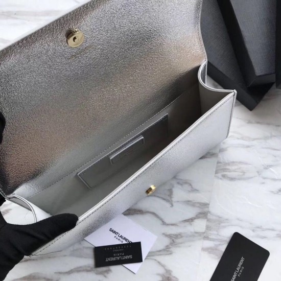 Replica Saint Laurent Classic Metallic Monogramme frizione Argento Replica Saint Laurent Classic Metallic Monogramme frizione Argento