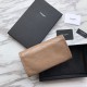 Replica Portafoglio grande YSL Saint Laurent Niki in pelle stropicciata vintage color albicocca Replica Portafoglio grande YSL Saint Laurent Niki in pelle stropicciata vintage color albicocca