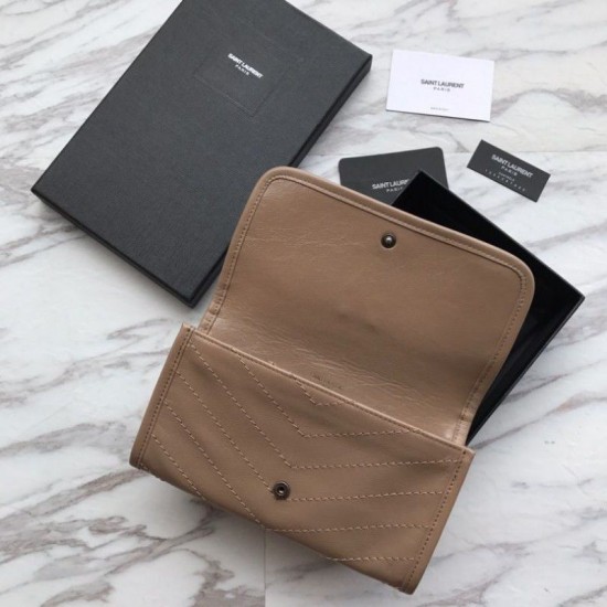 Replica Portafoglio grande YSL Saint Laurent Niki in pelle stropicciata vintage color albicocca Replica Portafoglio grande YSL Saint Laurent Niki in pelle stropicciata vintage color albicocca