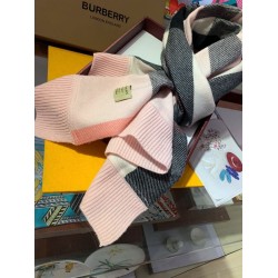 Replica Burberry scialle classico in cashmere con motivo check grande 60 x 180 rosa