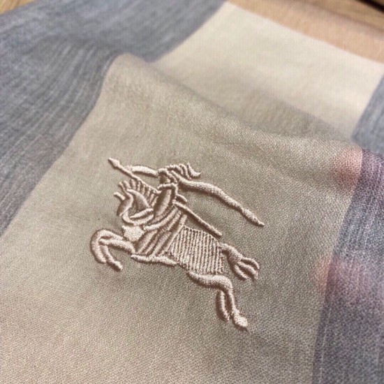 Replica Sciarpa Burberry classica in cashmere con motivo tartan e ricamo cavallo 100 x 200