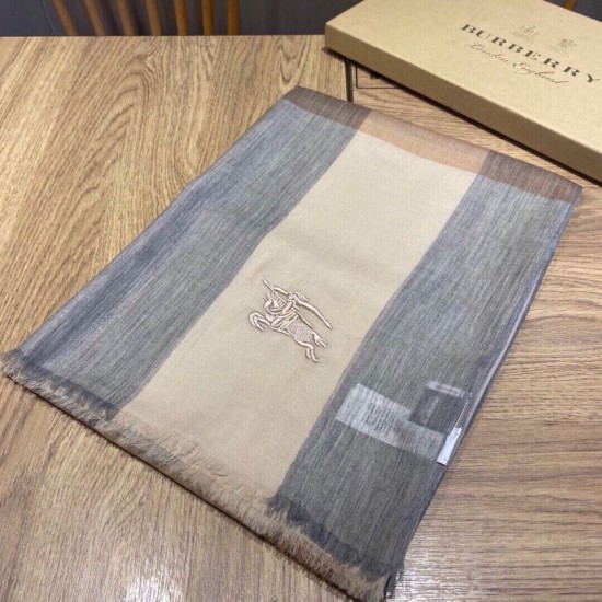 Replica Sciarpa Burberry classica in cashmere con motivo tartan e ricamo cavallo 100 x 200