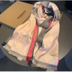 Replica Scialle Burberry in cashmere con motivo a rombi classico check 70 x 200