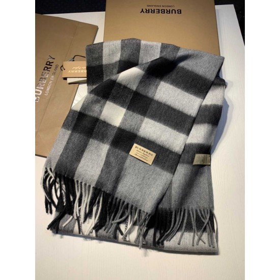 Replica Burberry scialle classico in cashmere con motivo check medio 40 x 180
