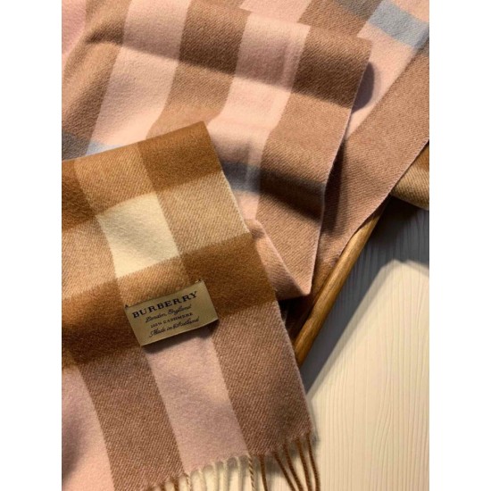 Replica Burberry scialle classico in cashmere con motivo check medio 40 x 180