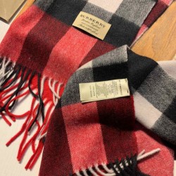 Replica Burberry scialle classico in cashmere con motivo check medio 40 x 180