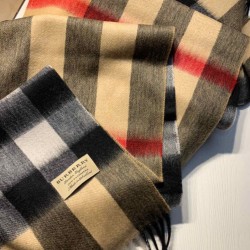 Replica Burberry scialle classico in cashmere con motivo check medio 40 x 180