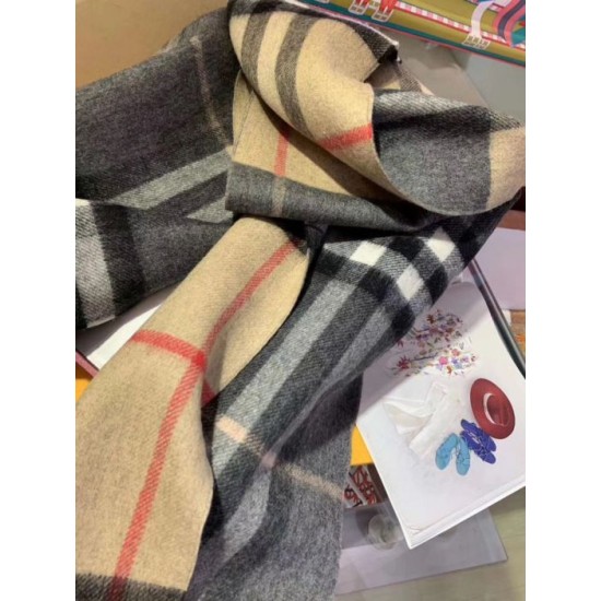 Replica Burberry Scialle in cashmere con motivo check classico 30 x 250
