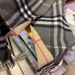 Replica Burberry Scialle in cashmere con motivo check classico 30 x 250
