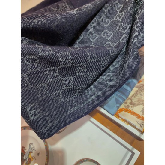Replica Sciarpa classica da uomo in cashmere double face Blu scuro Replica Sciarpa classica da uomo in cashmere double face Blu scuro