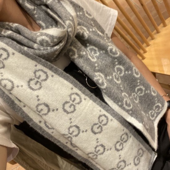 Replica Sciarpa Classic Wool GG jacquard Grigia
