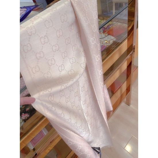 Replica Scialle in lurex intarsiato con elementi classici in edizione limitata Rosa