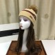 Replica Classic Cashmere Jacquard Sciarpa e Cappello Marrone