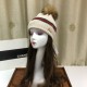 Replica Classic Cashmere Jacquard Sciarpa e Cappello Beige