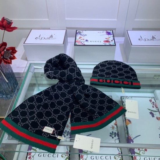 Replica Classic Cashmere Jacquard Sciarpa e Cappello Nero